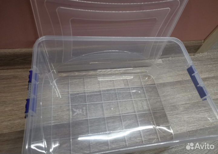 Контейнер пластиковый большой