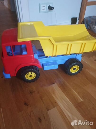 Лена самосвал большой