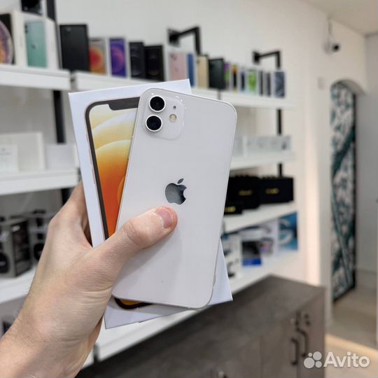 iPhone 12, 64 ГБ