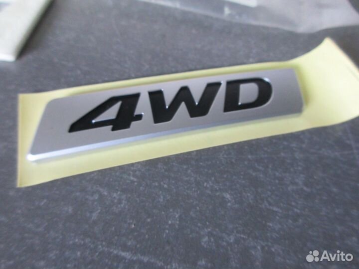 Эмблема декоративная 