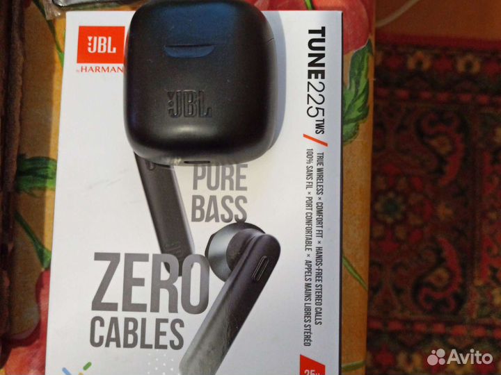 Продам наушники JBL tune 225