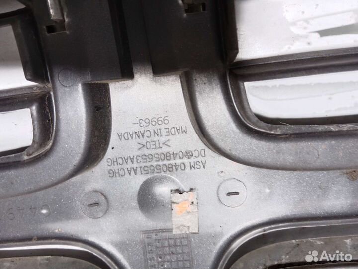 Решетка радиатора Dodge Stratus