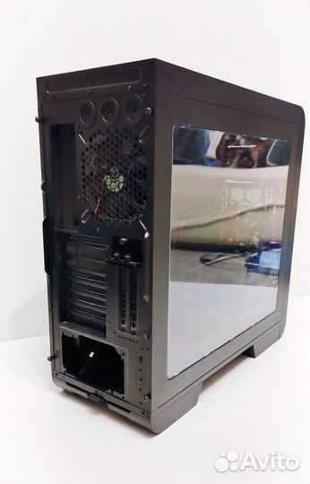 Корпус для компьютера Thermaltake Core V51