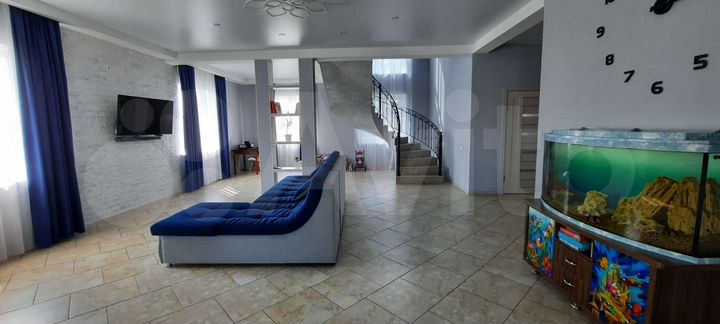 Дом 323 м² на участке 22 сот.