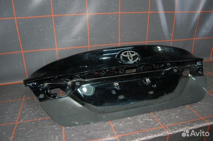 Крышка багажника - Toyota Camry XV70 (2017-н.в.)