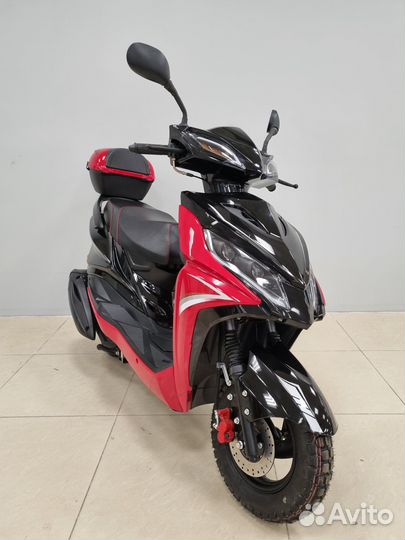 Скутер Мотомир Spark 125 куб(по документам 49.9)