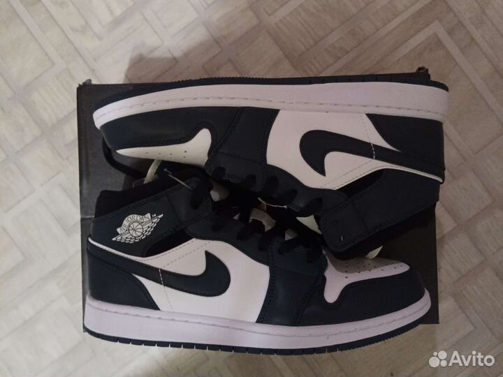 Кроссовки Найк джорданы