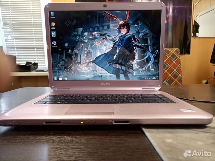 Розовый ноутбук sony vaio