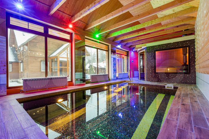 Коттедж 220 м² на участке 9 сот.