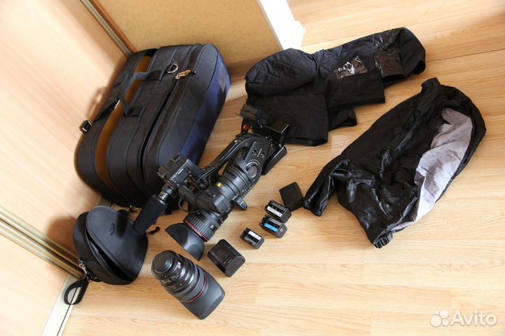Профессиональная видеокамера Canon XL H1