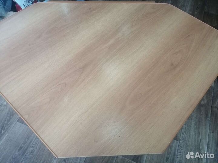 Стол компьютерный