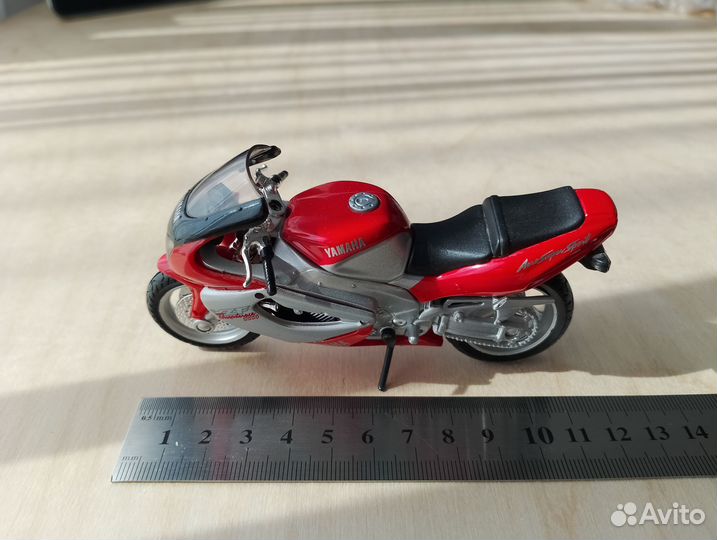 Yamaha YZF Thunderace 1000