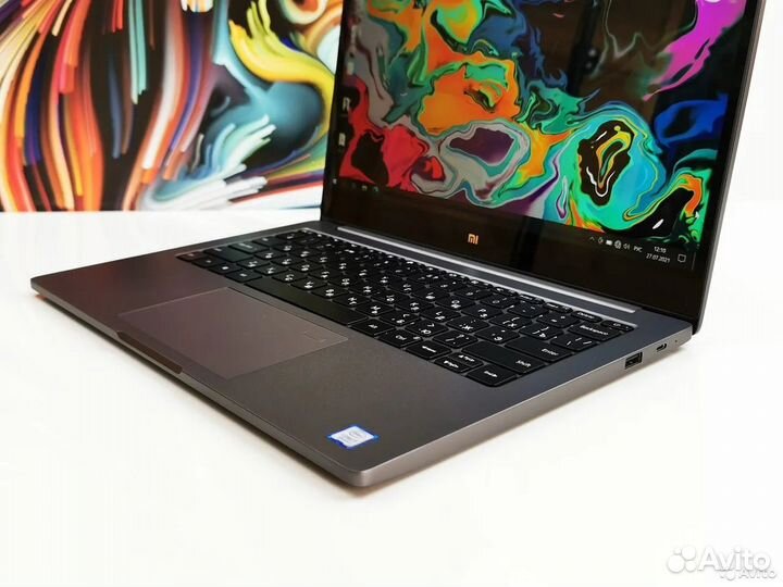 Монстр ультрабук Core i7-8550 8Gb MX 250 SSD 512