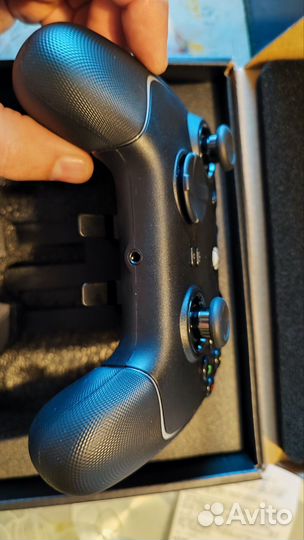 Геймпад razer wolverine v2 chroma xbox pc