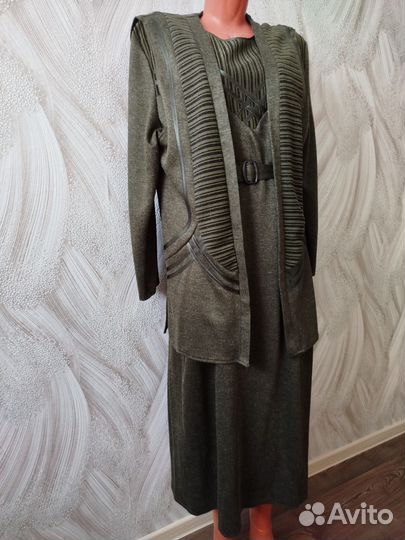 Новый костюм (платье + жакет)