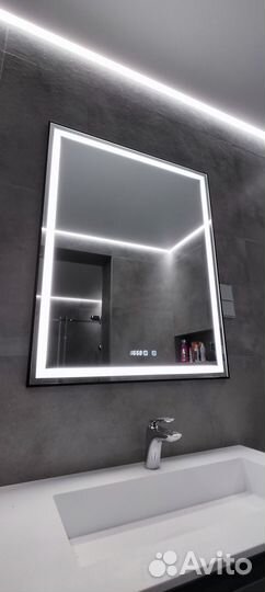 Зеркало с подсветкой для ванной
