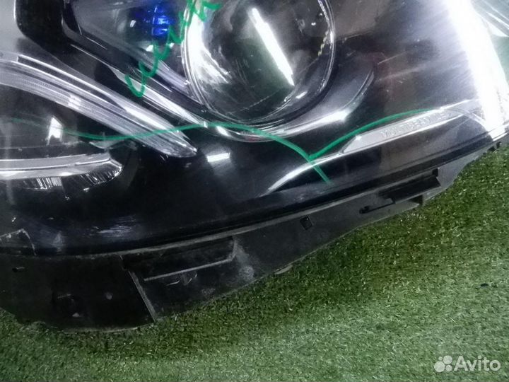 Фара правая Mercedes-Benz E-Class