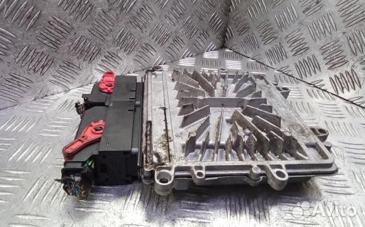 Блок управления двс volvo S80 2 (GNI05PC01)