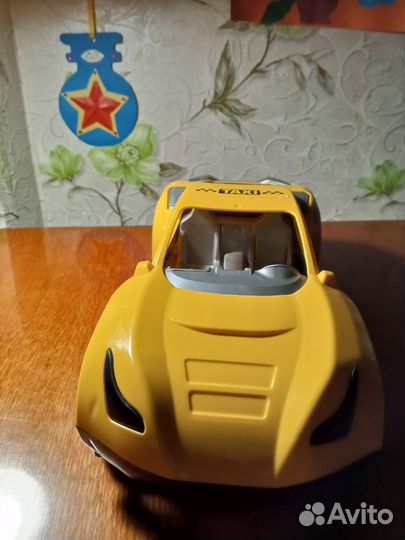 Модель автомобиля taxi