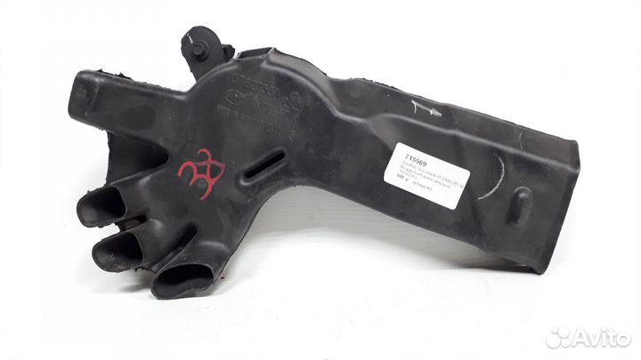 Воздухозаборник (внутри) Cadillac Escalade III 2006-2014