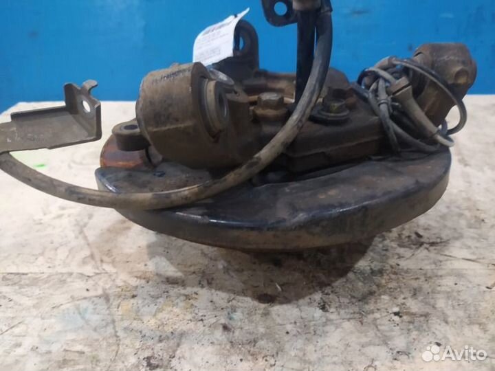 Кулак поворотный задний правый Nissan Murano Z50