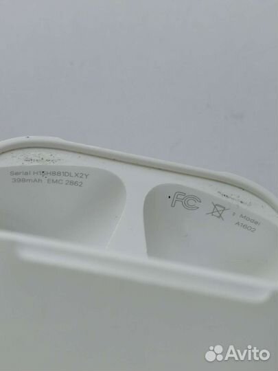Кейс a1602 для наушников Apple airpods 1/2 б/у