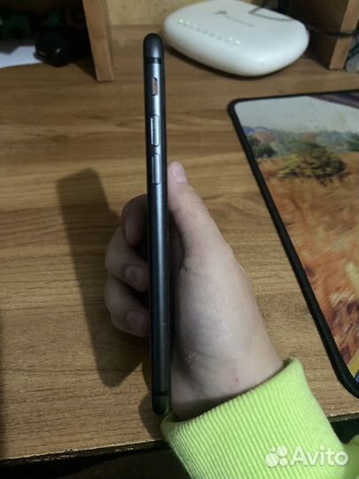 iPhone 8, 64 ГБ