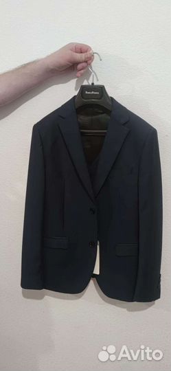 Костюм на мальчика 158 р