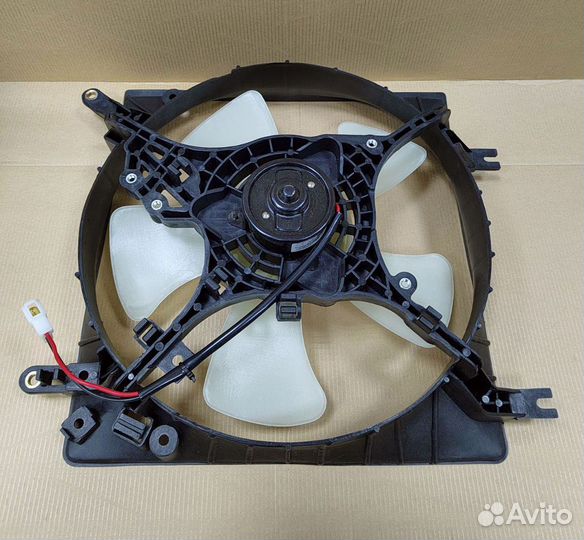 Вентилятор охлаждения Mitsubishi Galant 2.4 1997