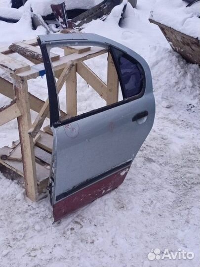 Дверь задняя левая Nissan Primera P11 GA16DE 1996