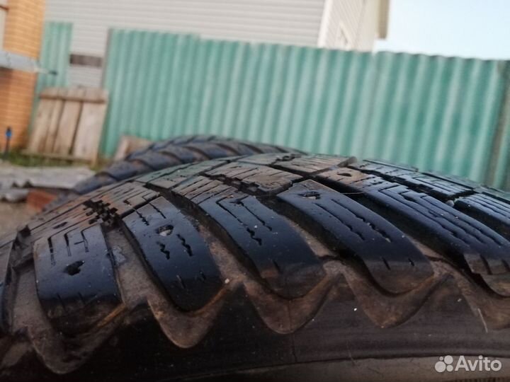 Goodyear UltraGrip 225/60 R18 104T