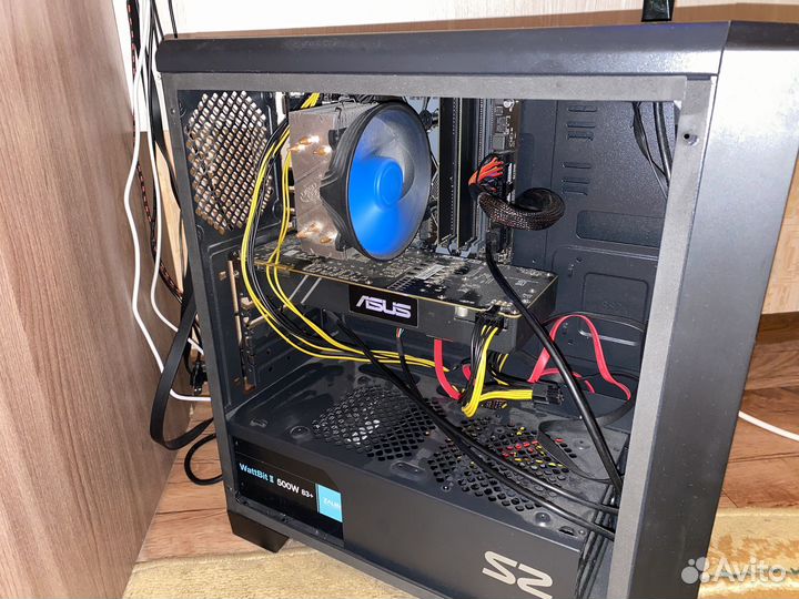 Игровой компьютер с девайсами