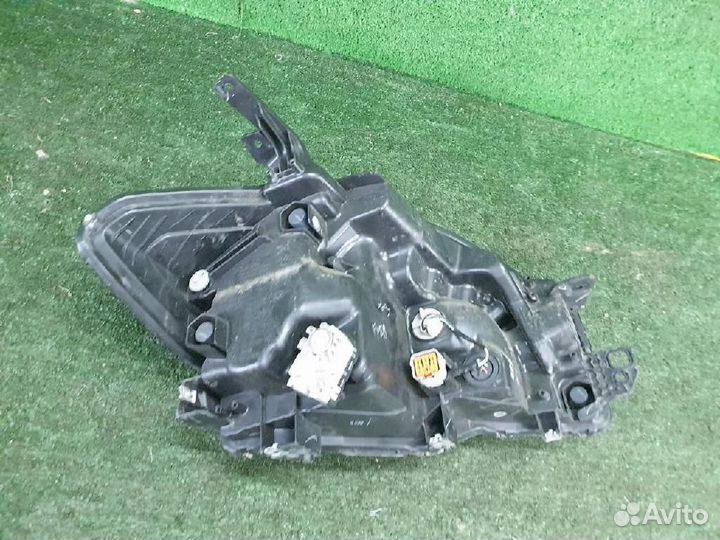 Фара левая Suzuki SX4