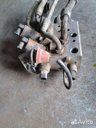 Блок клапанов подвески на BMW Е65 е66