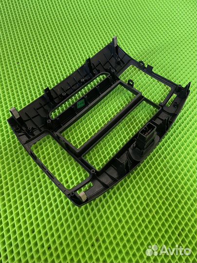 Центральная накладка элантра 4 HD