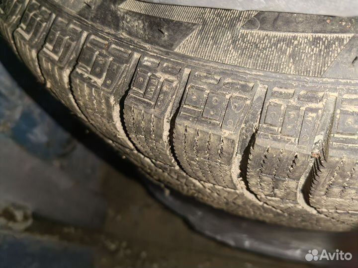 Pirelli Ice Zero 205/55 R16 94K