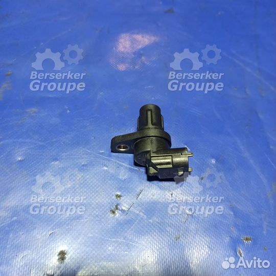 Датчик положения распредвала Mercedes-Benz S-Class