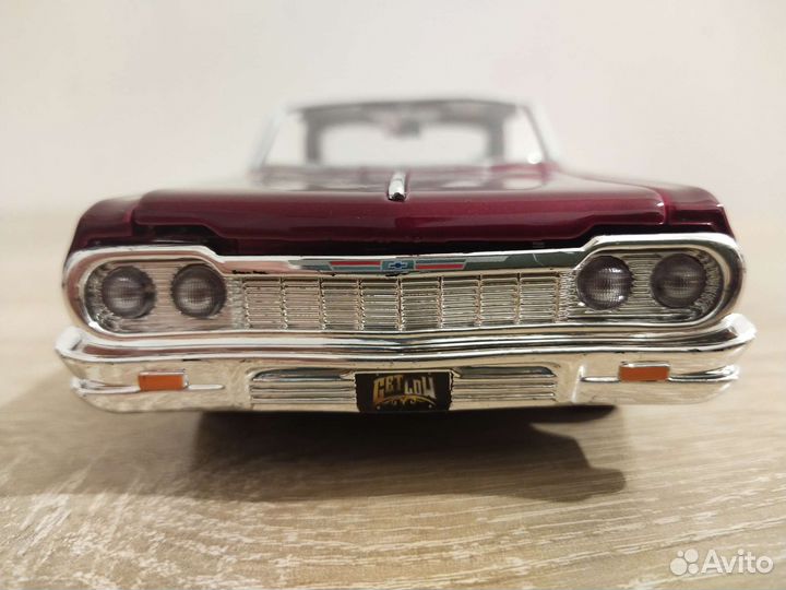 Модель 1:24, Chevrolet Impala 1964, новая