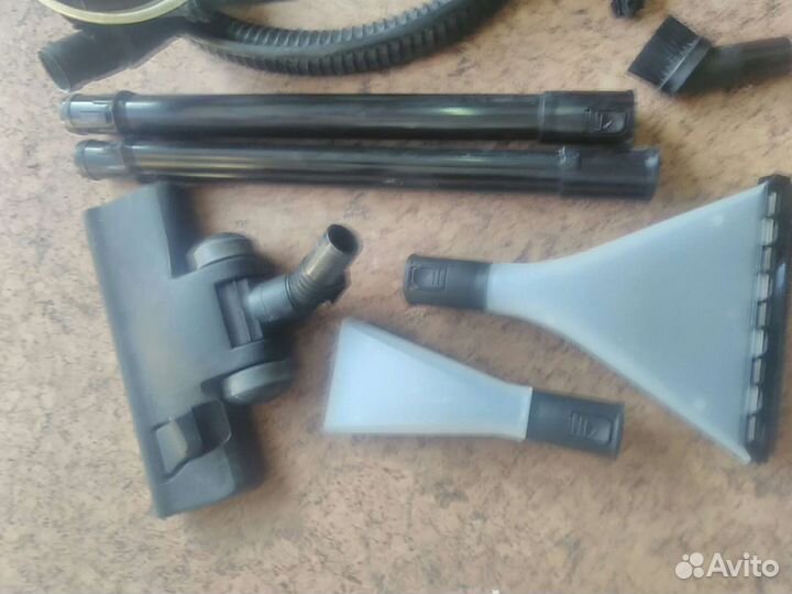 Пылесос Zelmer Profi с насадками