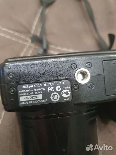 Цифровая фотокамера Nikon