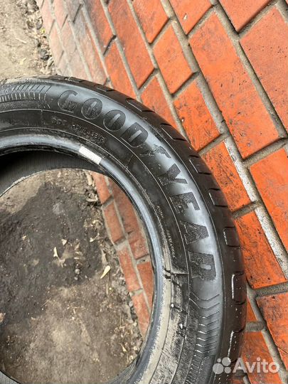 Goodyear EfficientGrip Performance 205/60 R16