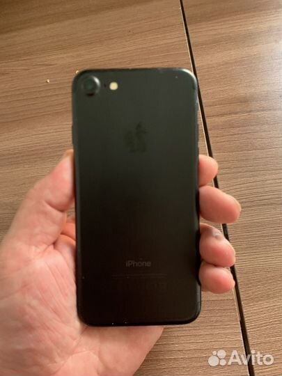 iPhone 7, 32 ГБ