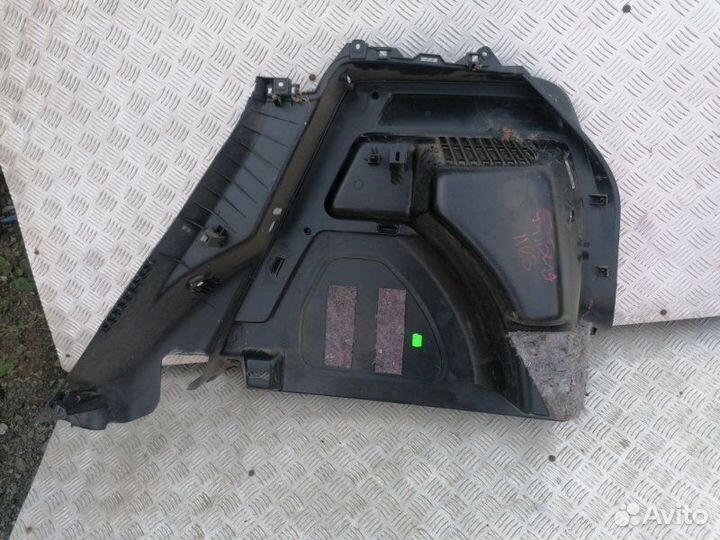 Обшивка багажника лев. Skoda Fabia