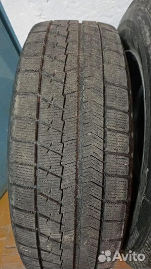 Bridgestone Blizzak VRX 215/65 R16 98S
