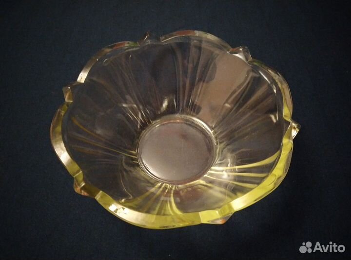 Стеклянный салатник