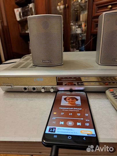 Музукальный центр elenberg. Состояние супер
