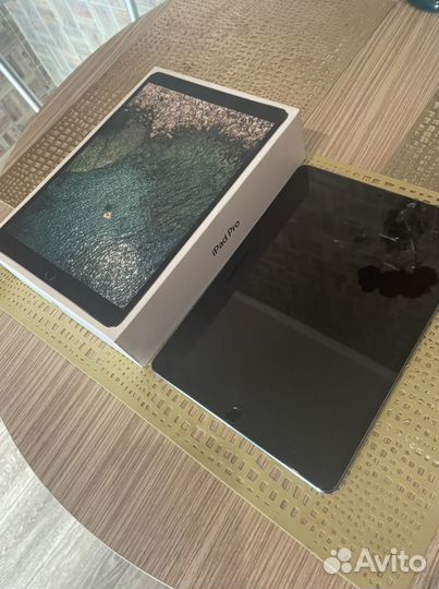 Apple iPad pro 64 cell