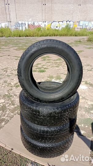 Continental Conti4x4IceContact 215/65 R16 102T