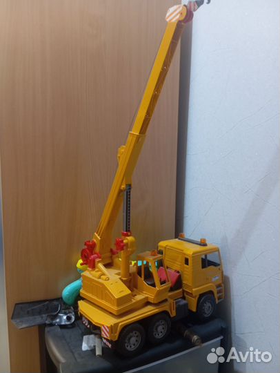 Продам машину грузовик кран