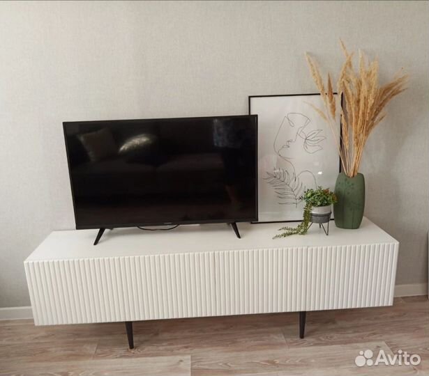 Тумба тв 2м (подвес или опоры)